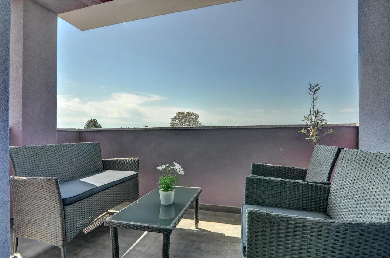 Apartment Log In Štinjan Dış mekan fotoğraf